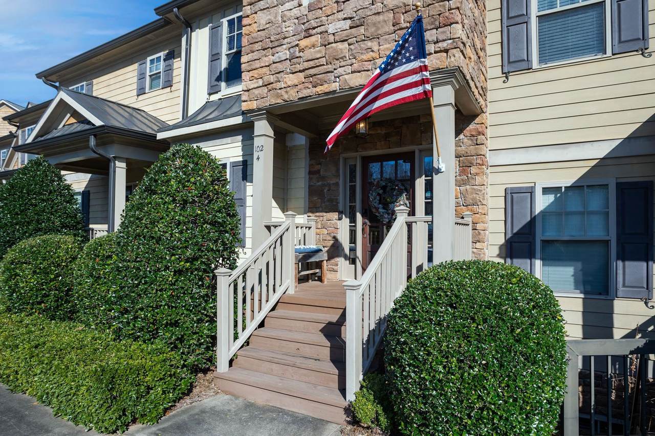 102 Mallard Drive - Photo 1