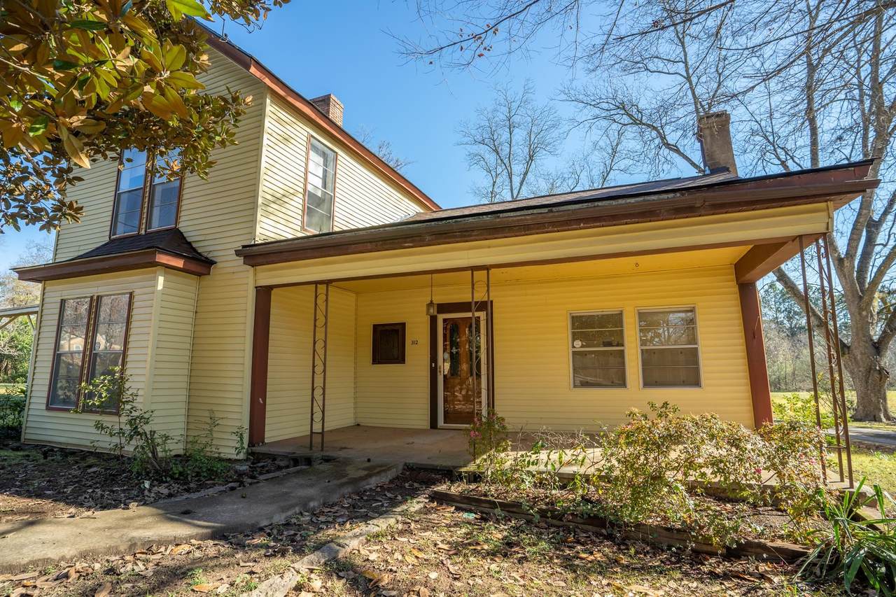 312 South Walnut Street - Photo 1