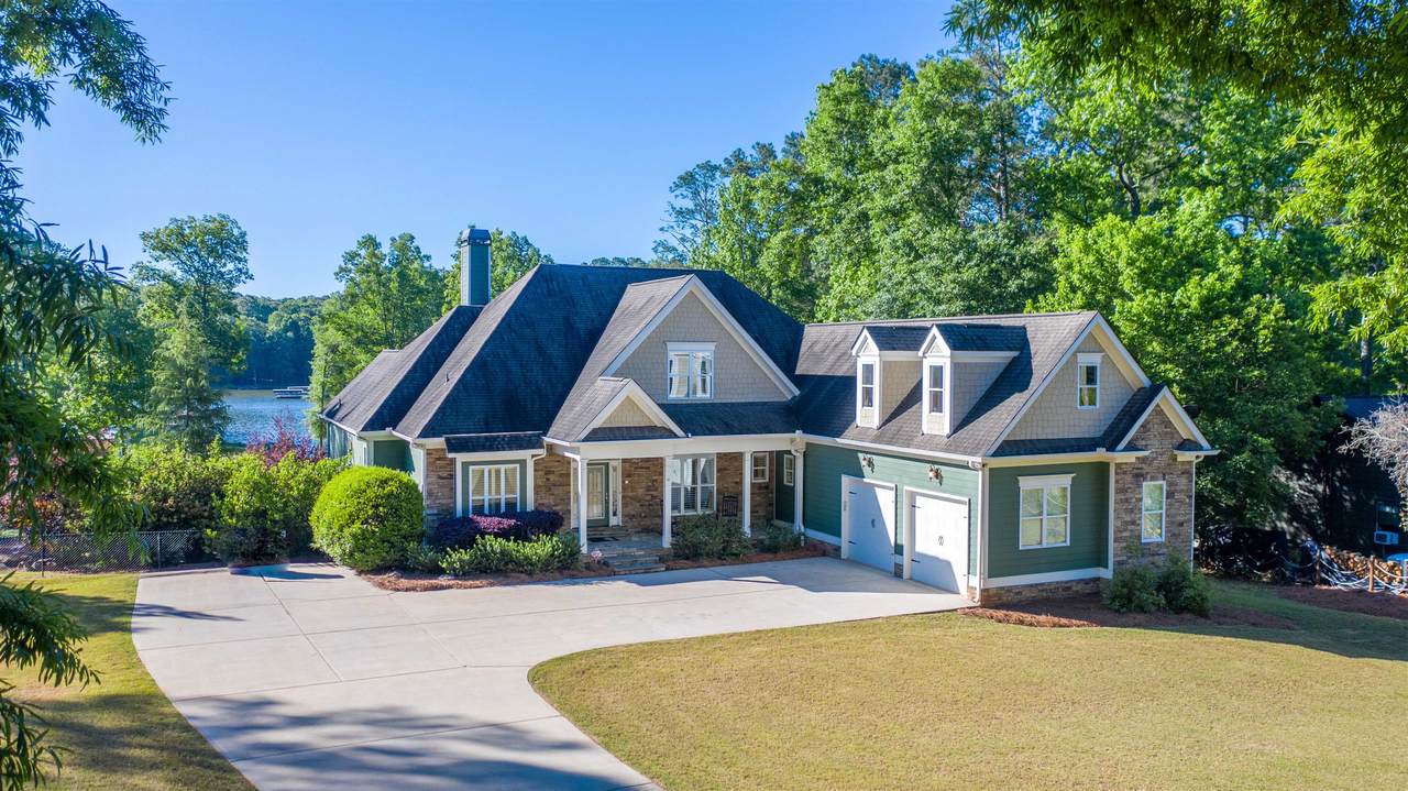 1101 Blue Springs Court - Photo 1