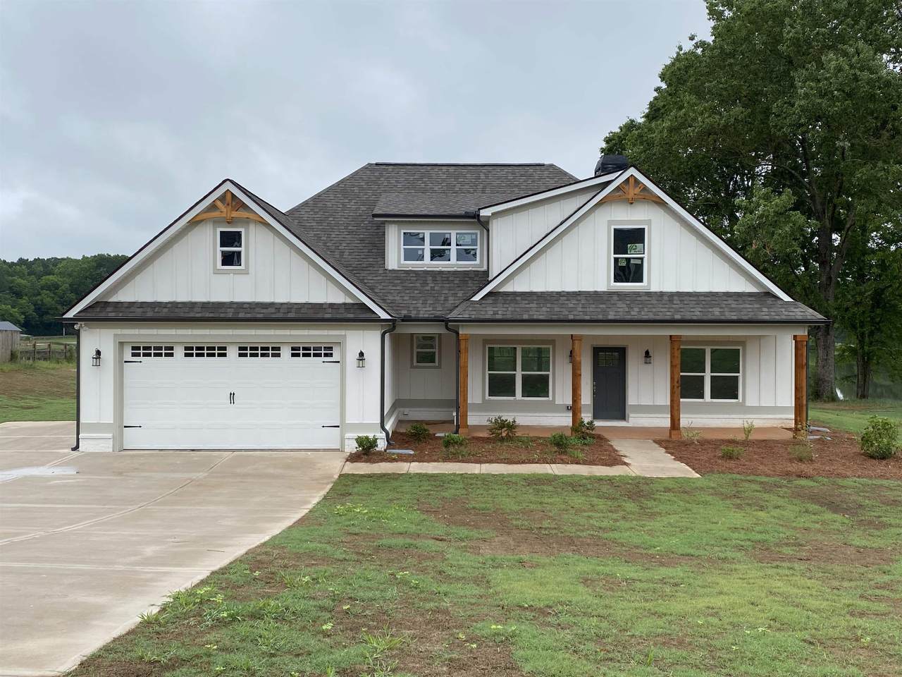 195 Alexander Lakes Drive - Photo 1
