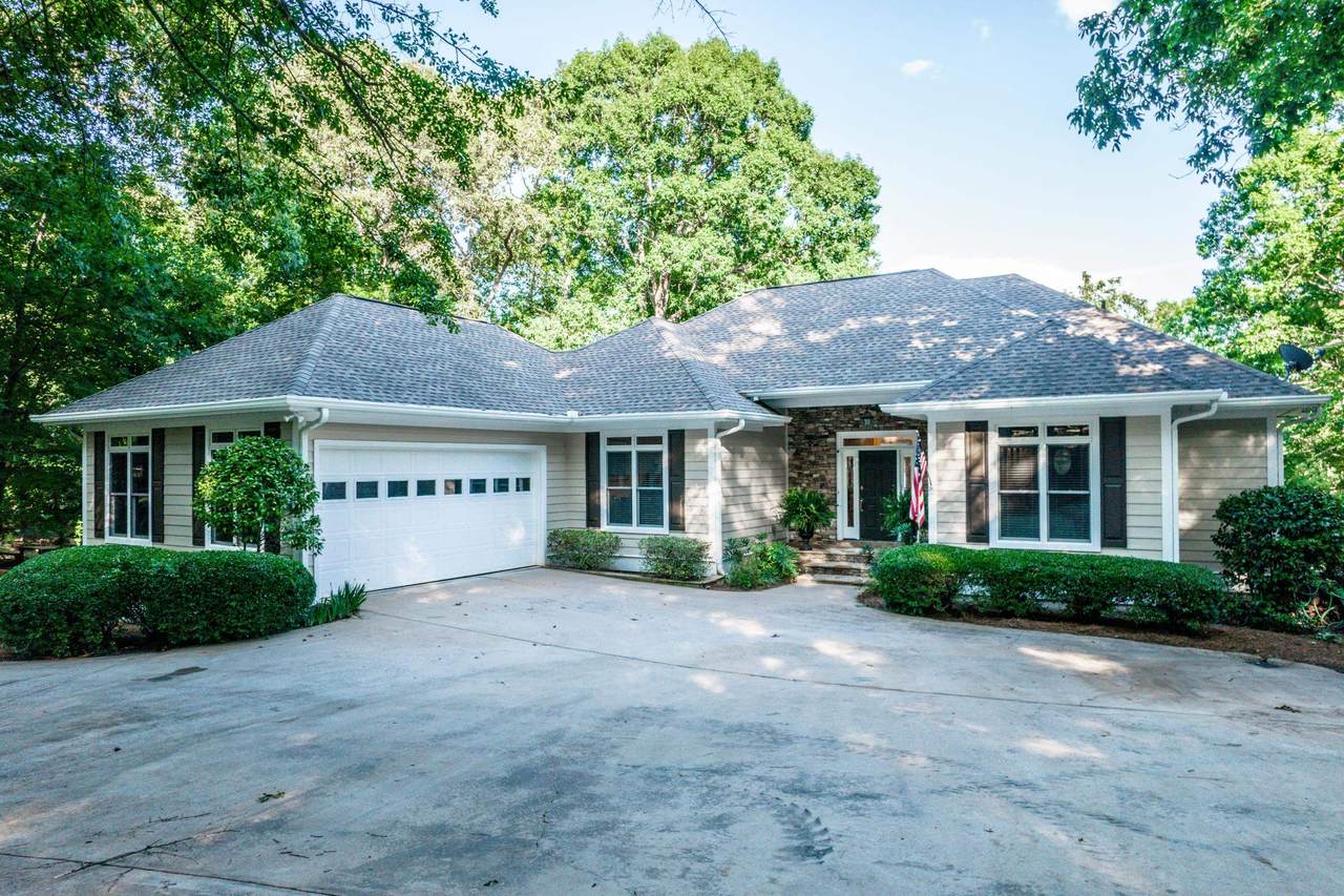 234 Rock Island Drive - Photo 1