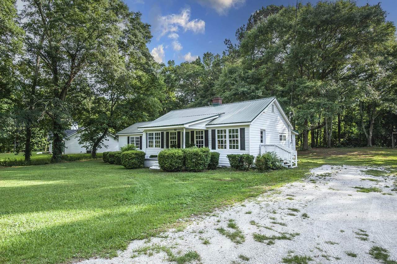 2100 Bostwick Highway - Photo 1