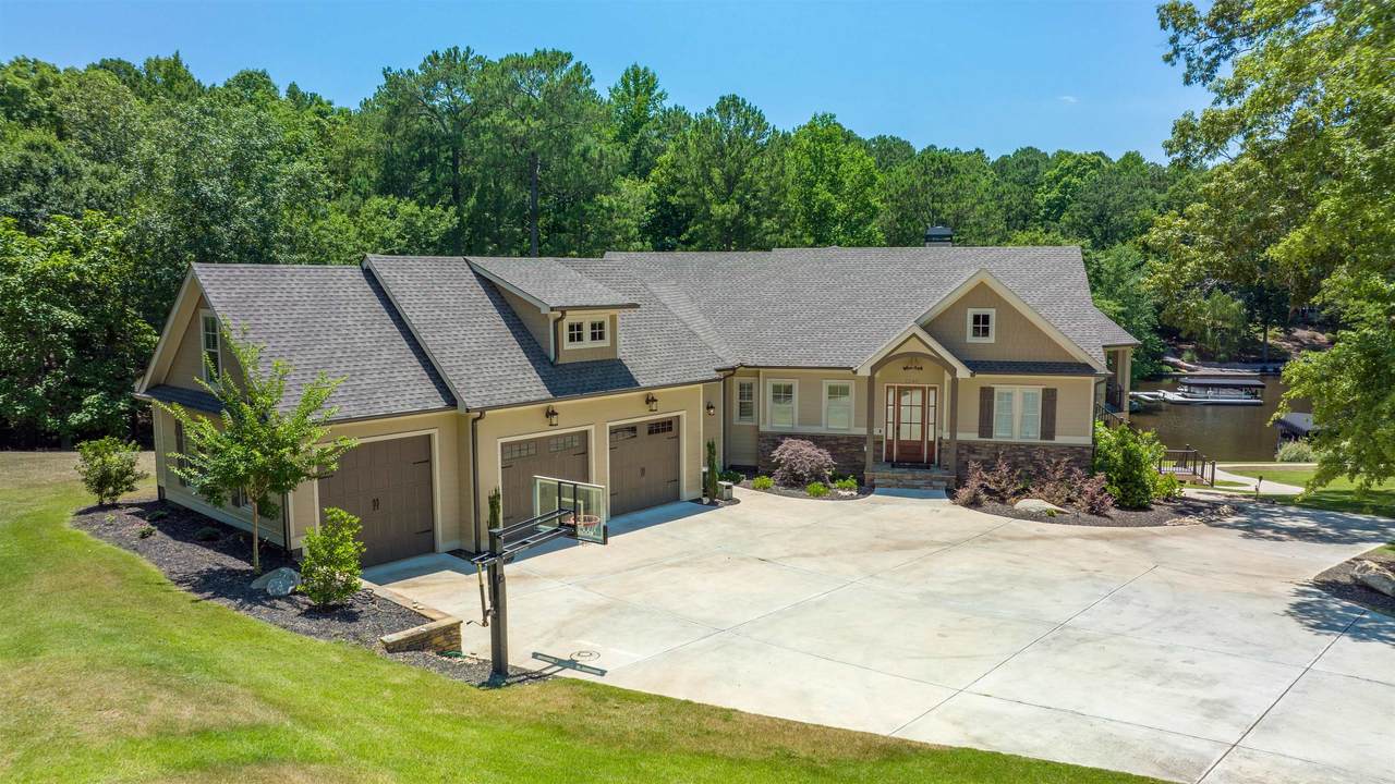 1260 Meadow Drive - Photo 1