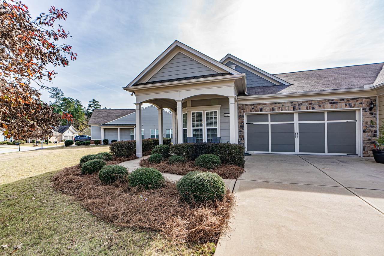 1061 Summer Hollow Road - Photo 1