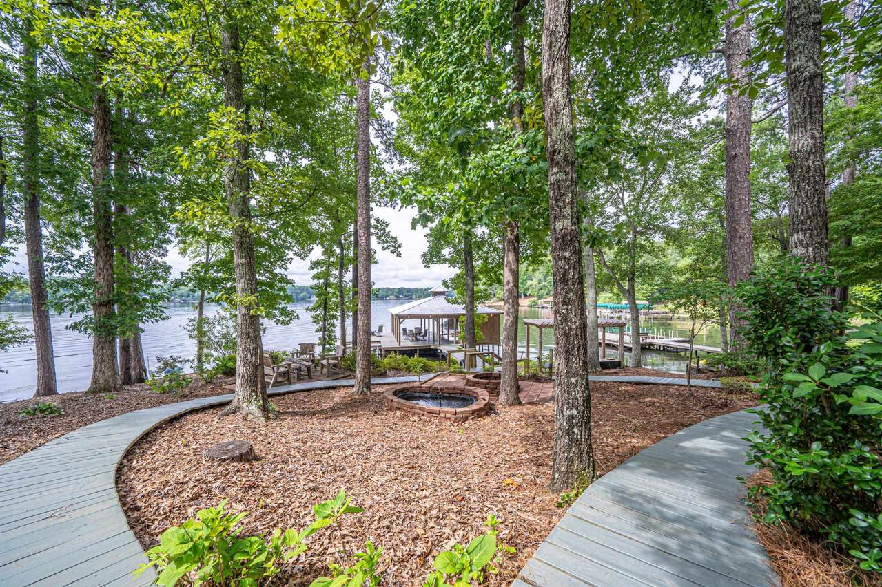 252 Rockville Springs Drive - Photo 1