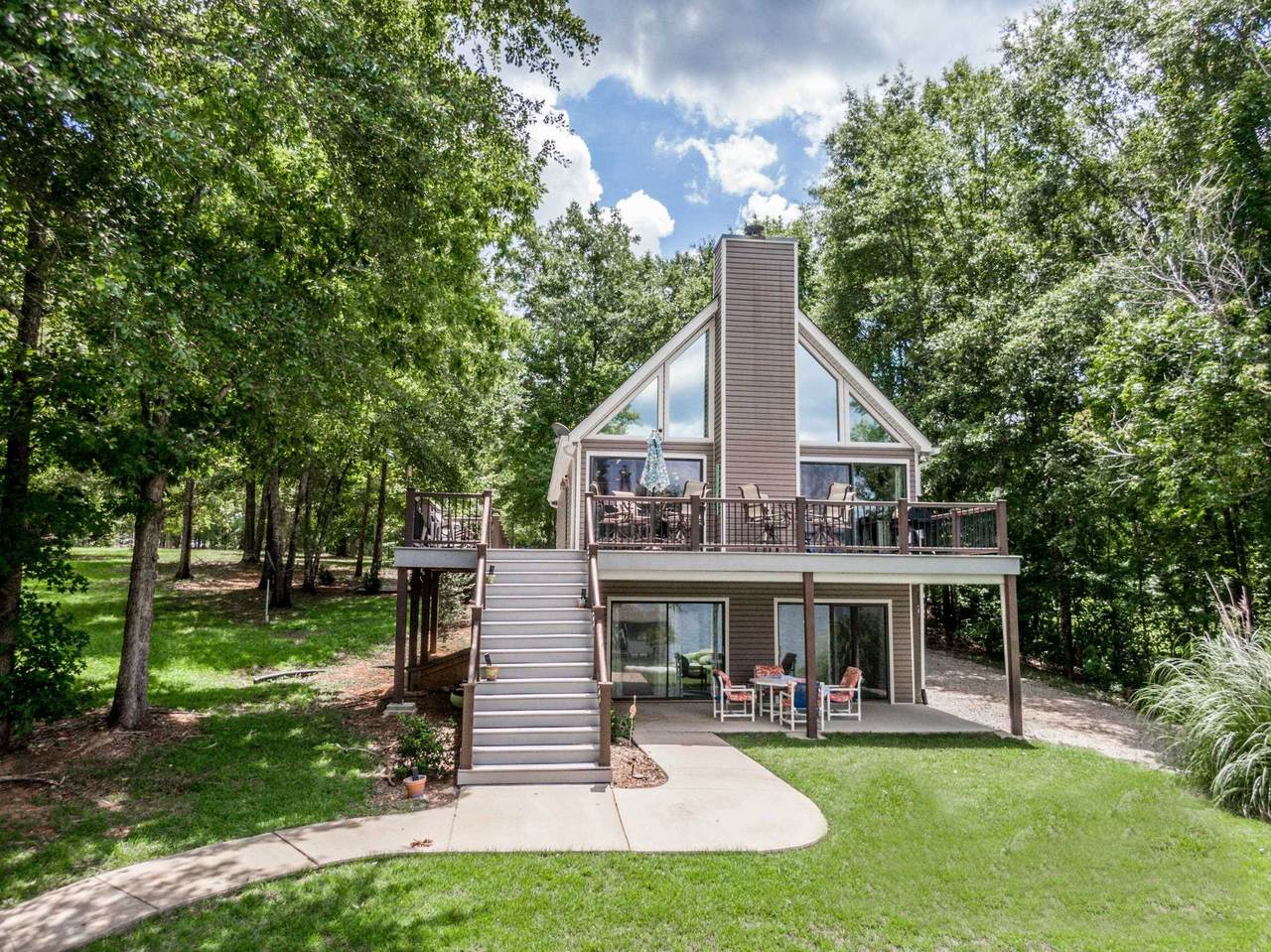 110 Village Lane - Photo 1