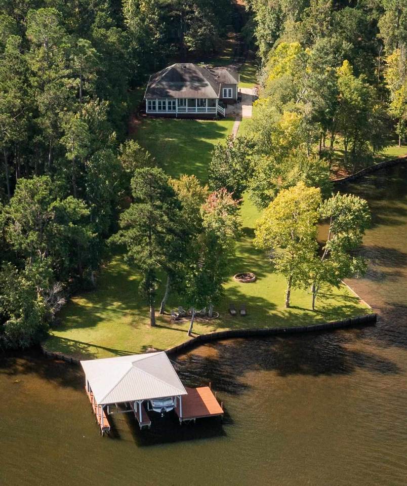 2526 Lake Crest Drive - Photo 1