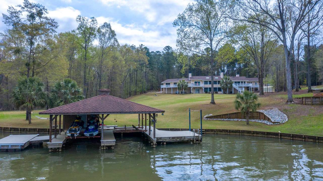 1061 Jamesway Drive - Photo 1
