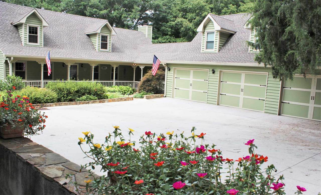 244 Loch Way - Photo 1