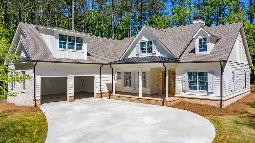 1610 Club Drive - Photo 1