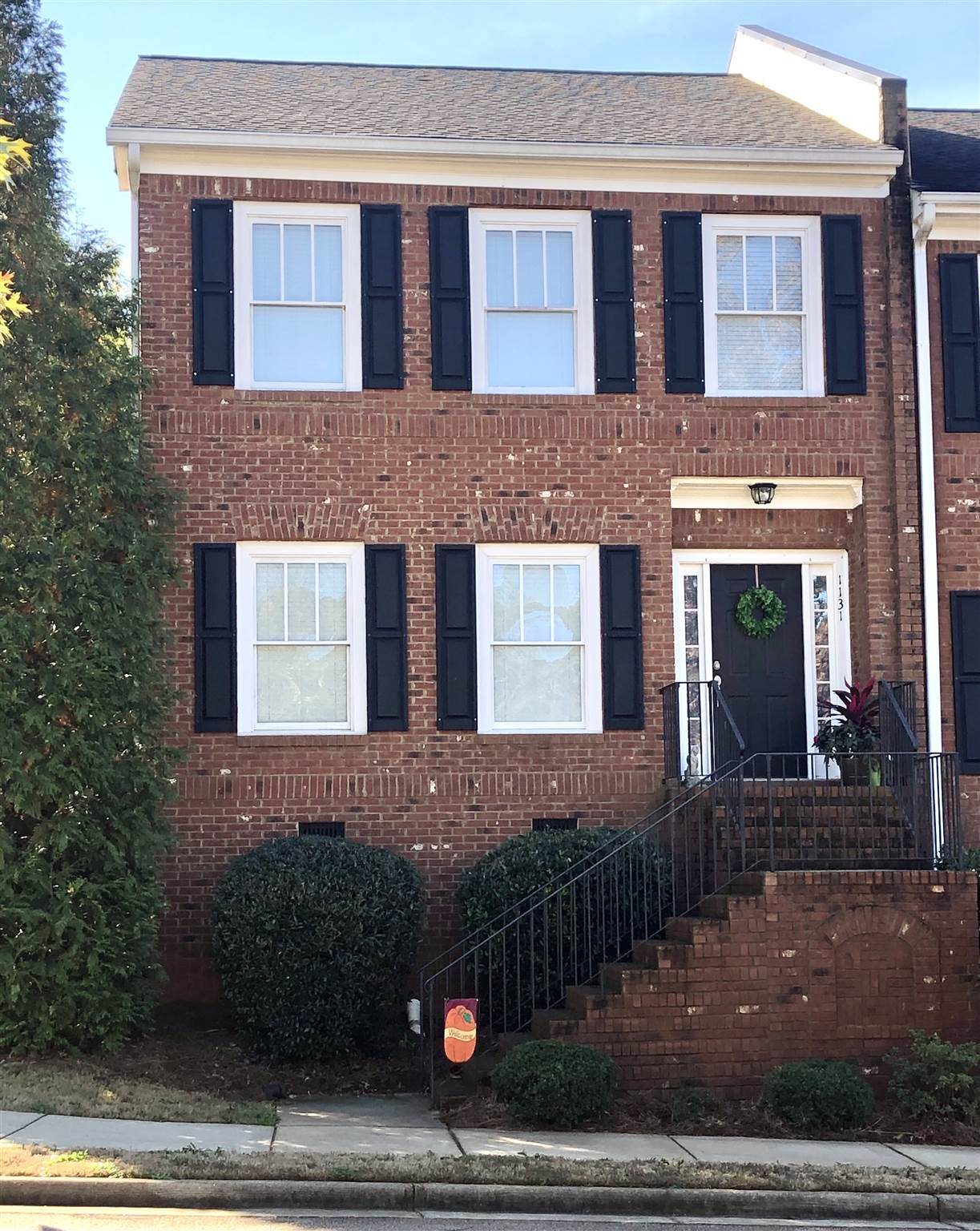 1131 Surrey Lane - Photo 1