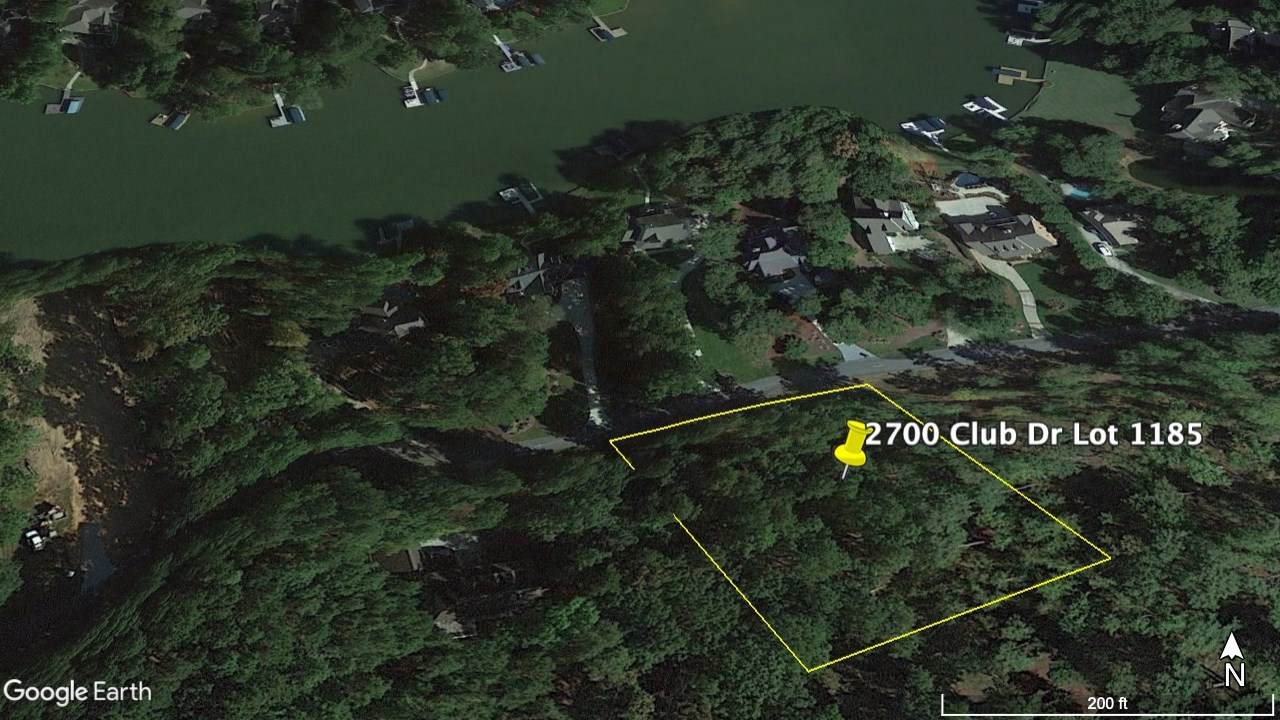 2700 Club Drive - Photo 1