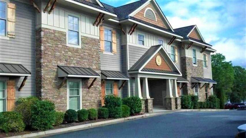 1129 Lake Oconee Parkway - Photo 1