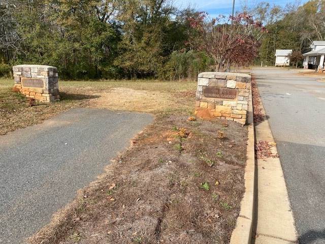 Greensboro Highway - Photo 1