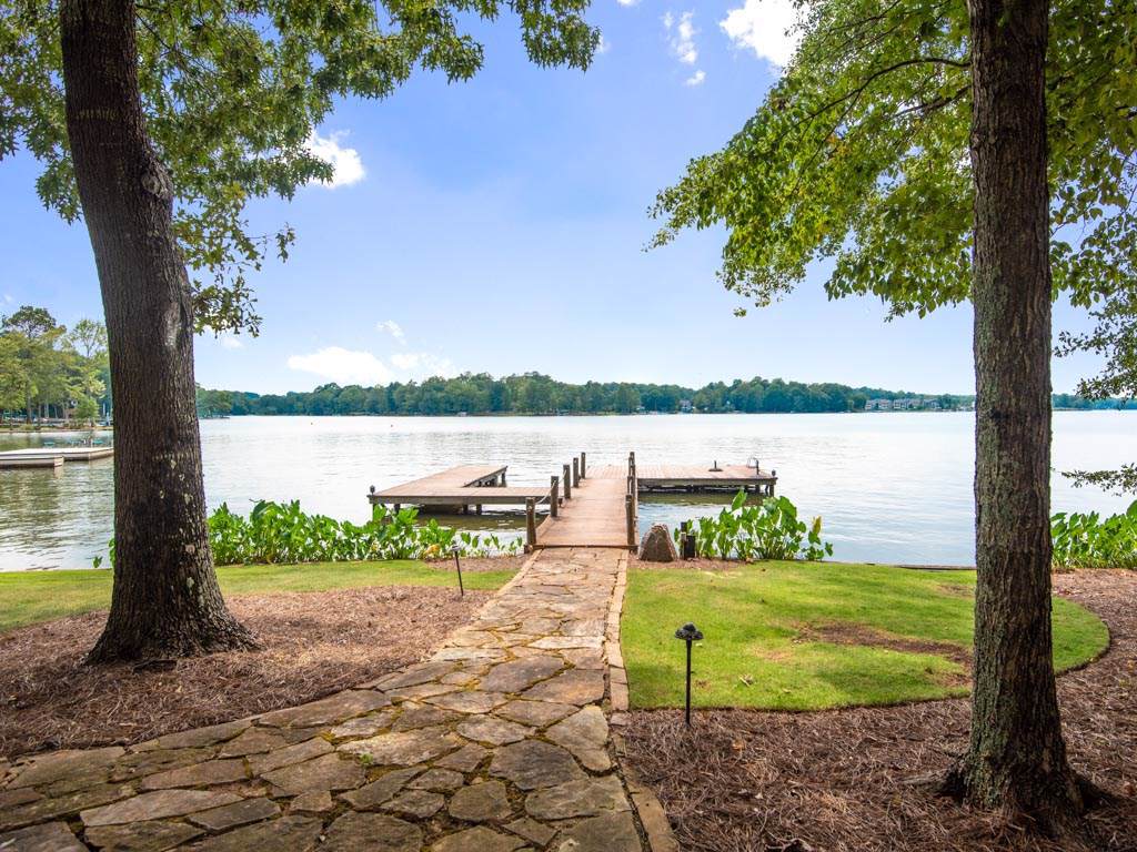 129 Carolyn Drive - Photo 1