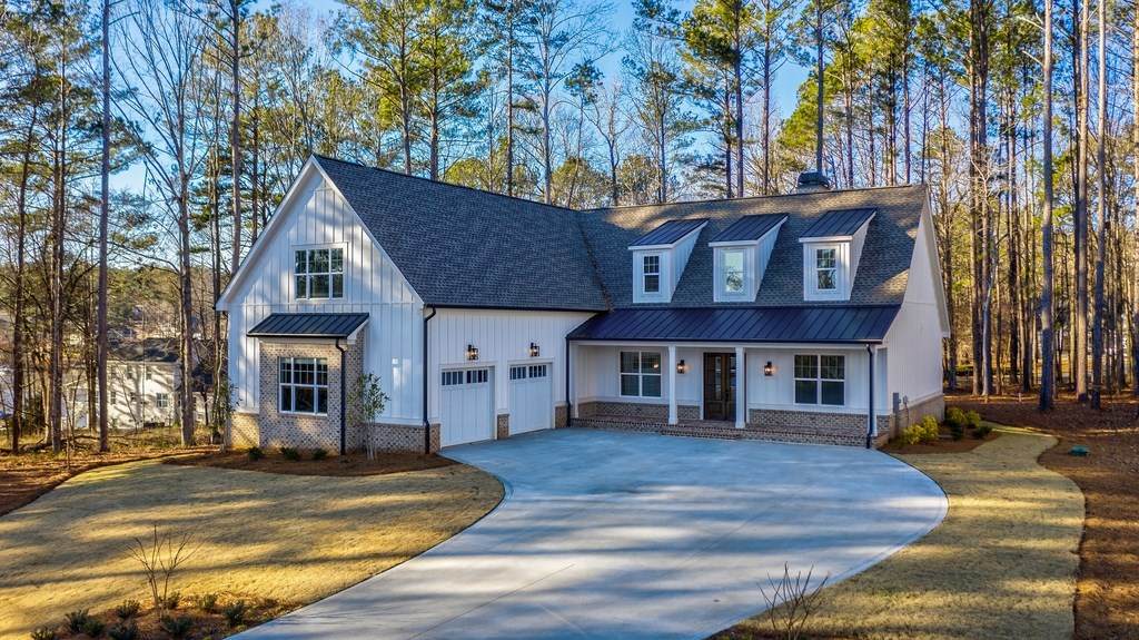 1401 Winged Foot Drive - Photo 1