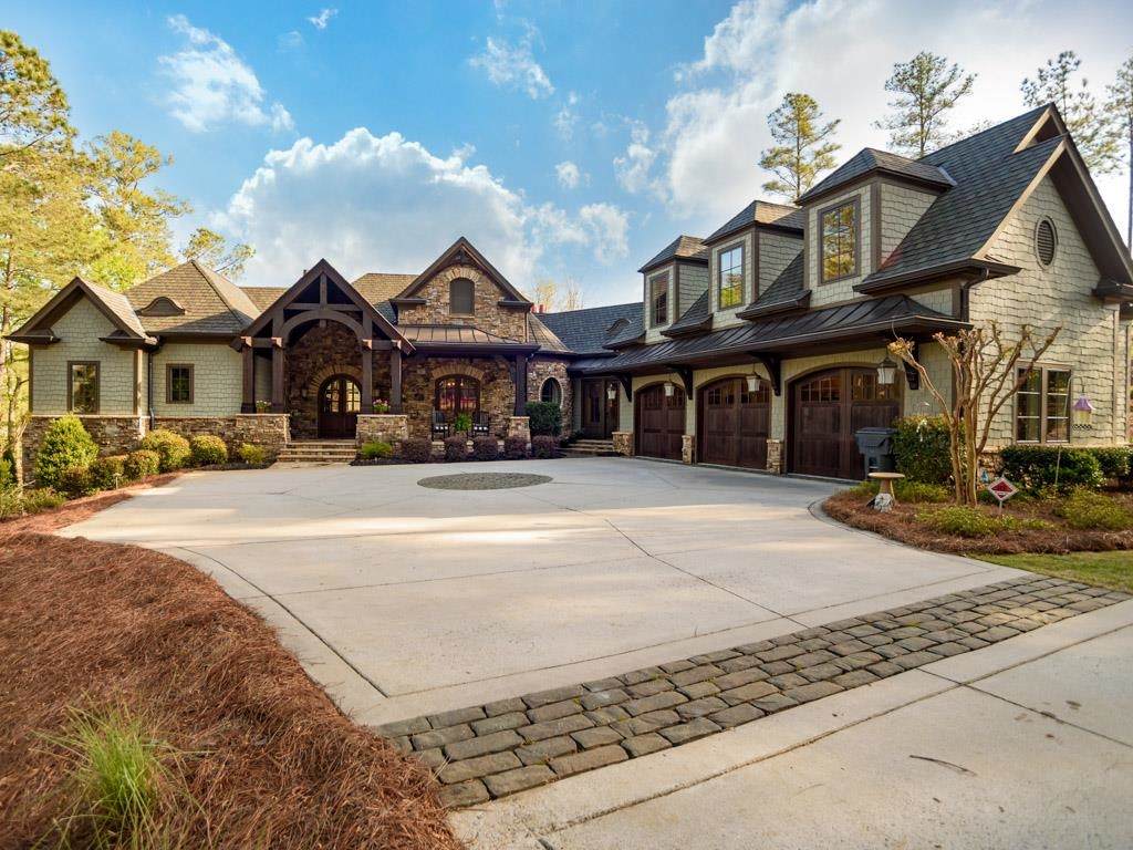 1110 Holts Ferry - Photo 1