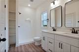 816 Hunters Way - Photo 18
