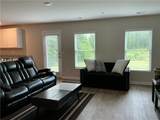 1081 Lizlin Drive - Photo 3