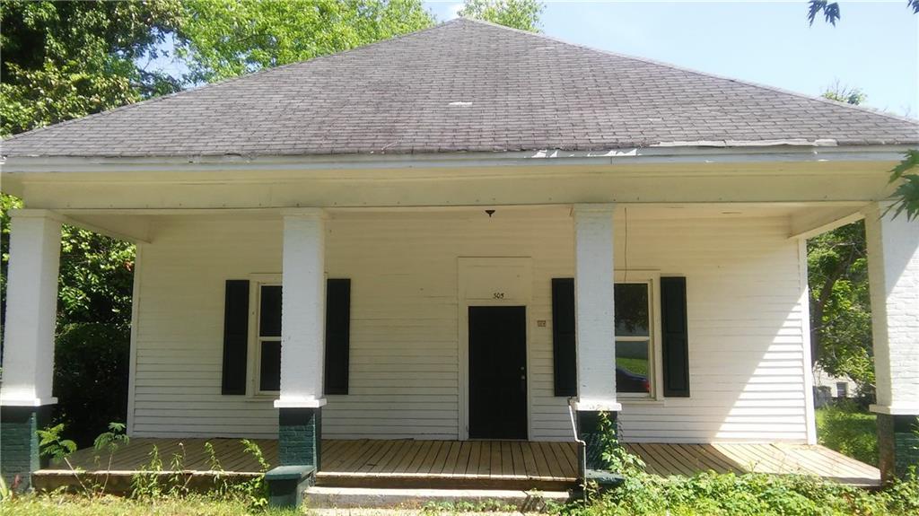 305 Byrd Avenue - Photo 1