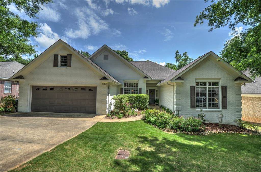 1962 Hillbrook Circle - Photo 1
