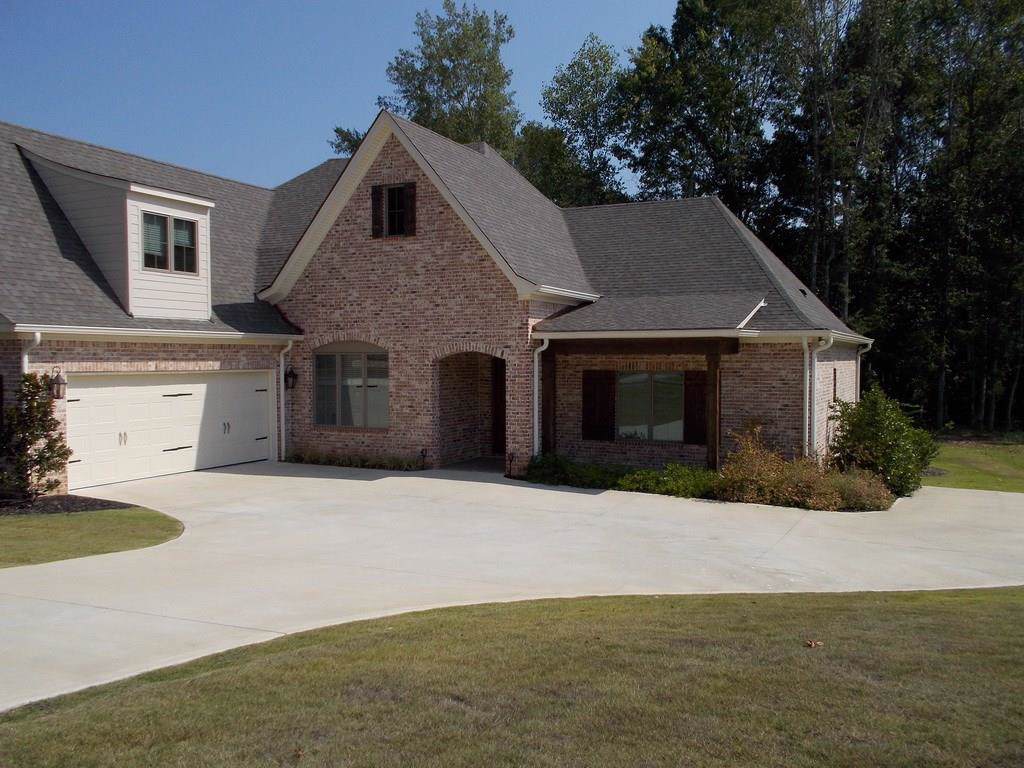 534 Merimont Boulevard - Photo 1
