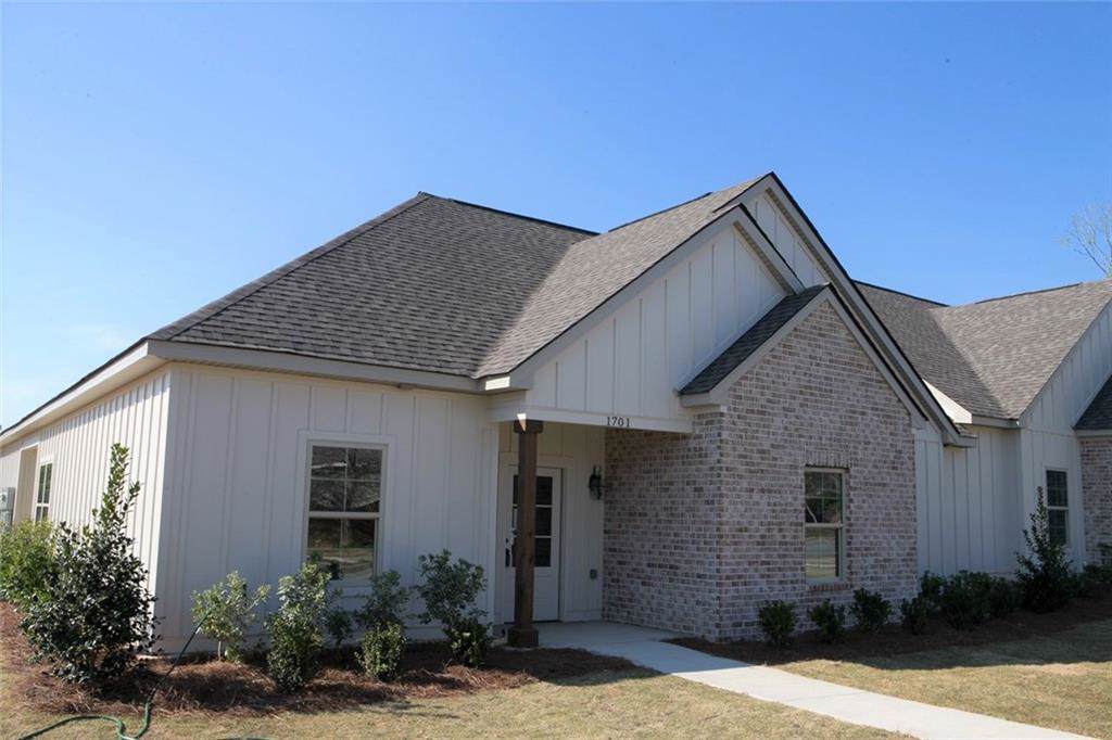 1653 Academy Drive - Photo 1