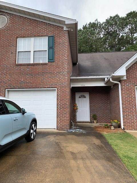 2428 University Drive - Photo 1