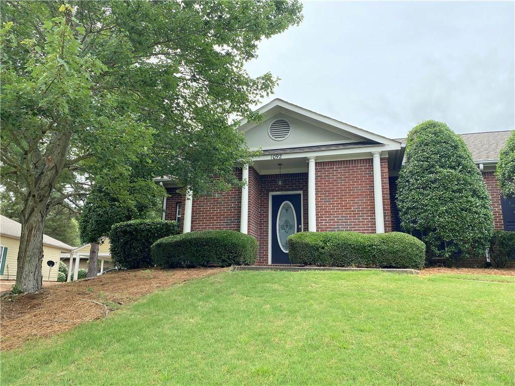 1092 Drew Lane - Photo 1