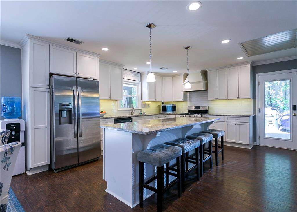 402 Etowah Avenue - Photo 1