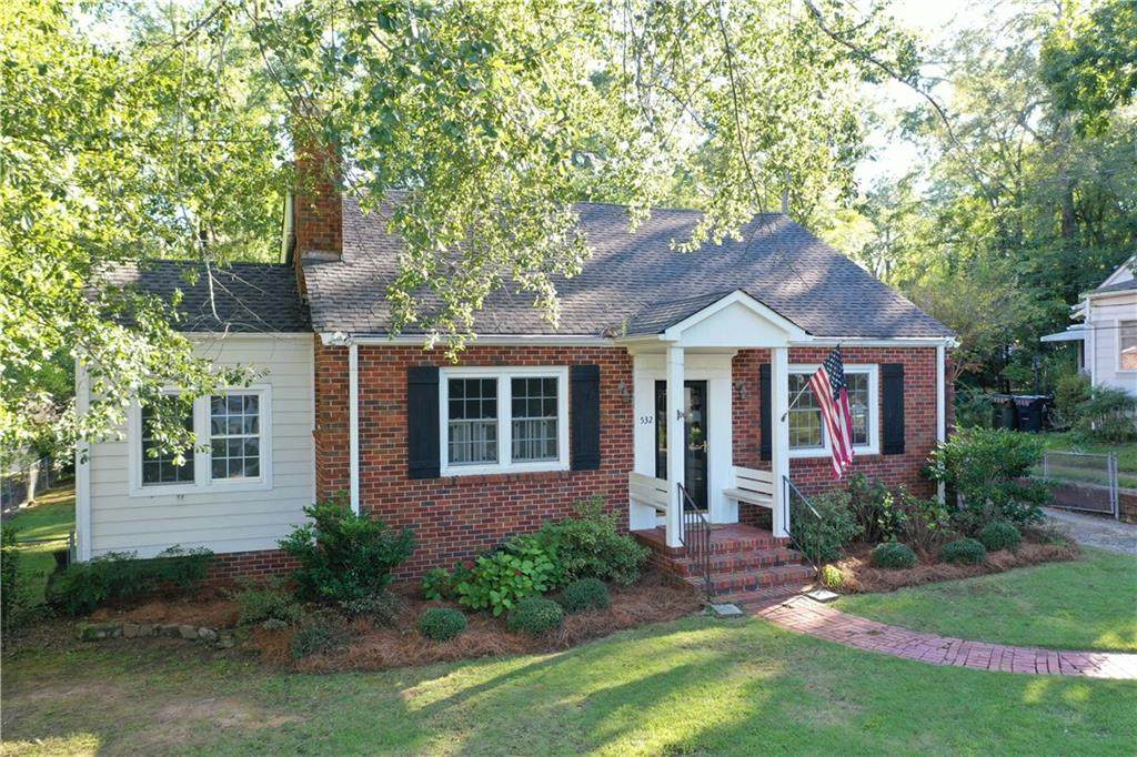 532 Samford Avenue - Photo 1