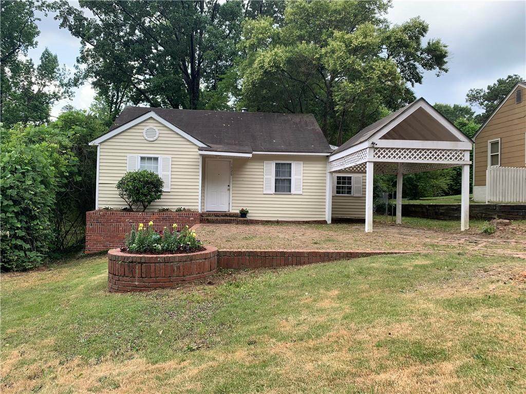 1028 Lakeview Drive - Photo 1