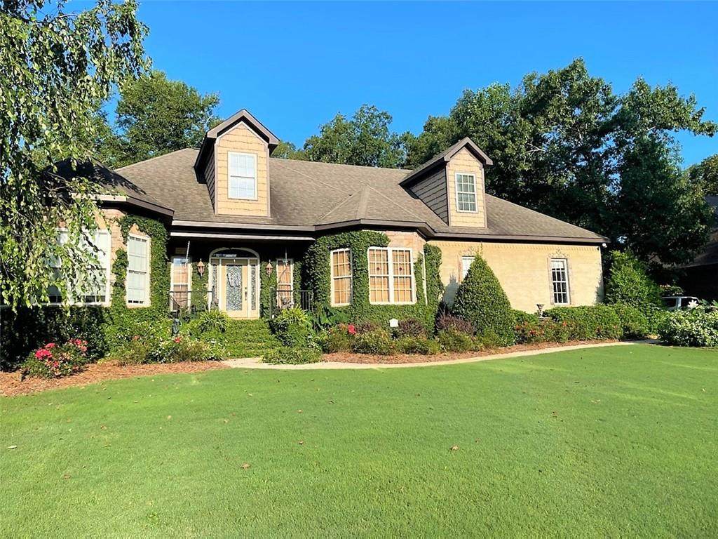 139 Coachmans Drive - Photo 1