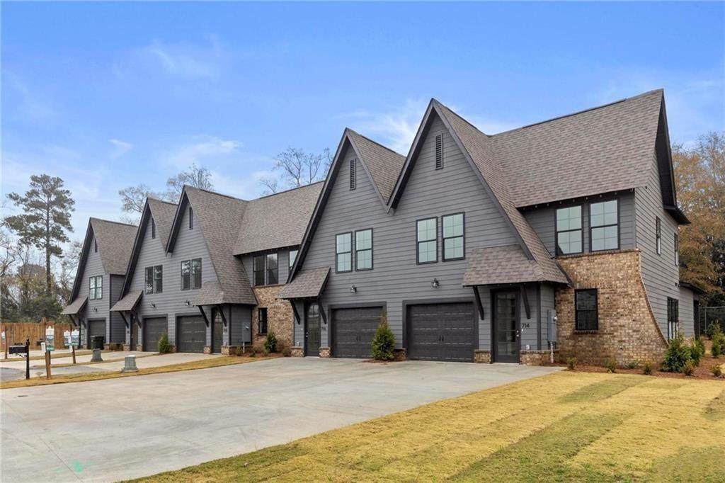 711 Cyprus Cove Drive - Photo 1