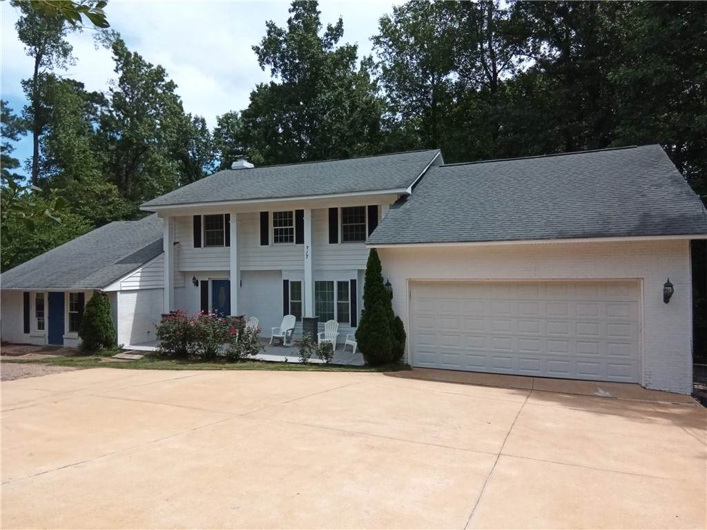 717 Cary Drive - Photo 1