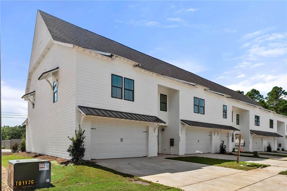 611 Cameron Court - Photo 1