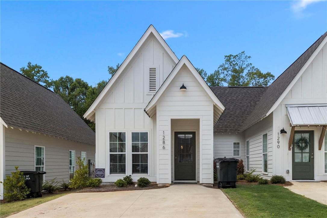1286 Burrow Circle - Photo 1