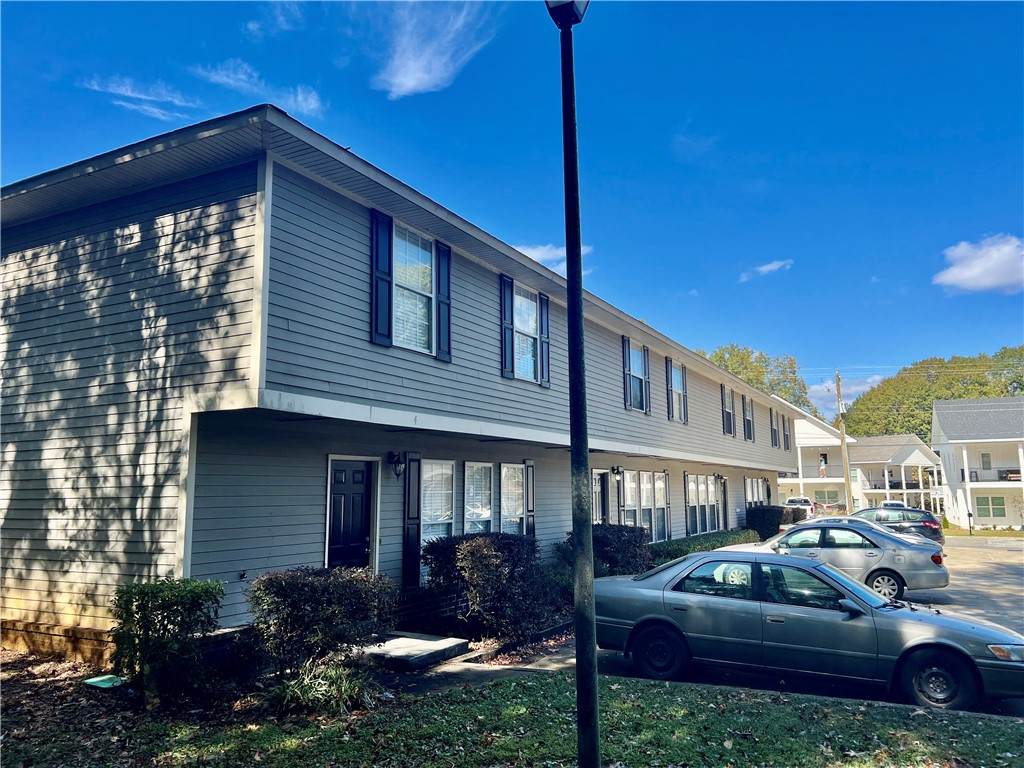 440 Martin Avenue - Photo 1