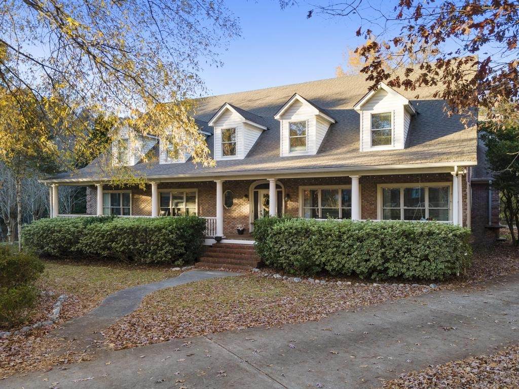 385 Red Oak Court - Photo 1