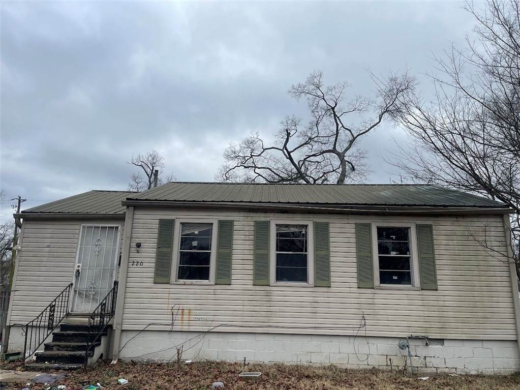 220 23RD Street - Photo 1