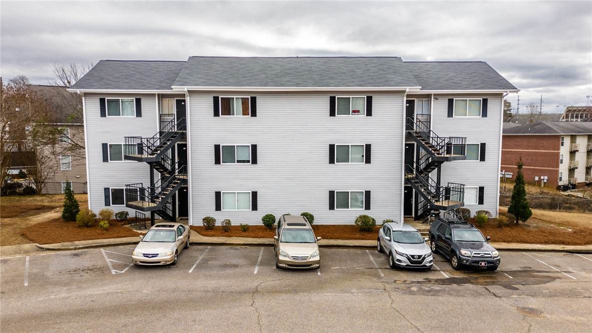 559 Glenn Avenue - Photo 1