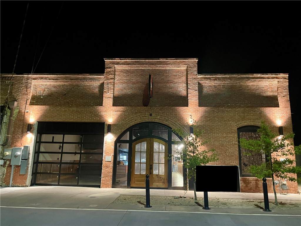 704 1ST Avenue - Photo 1