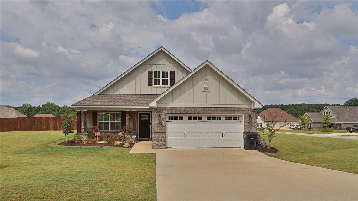544 Towne Lake Parkway - Photo 1