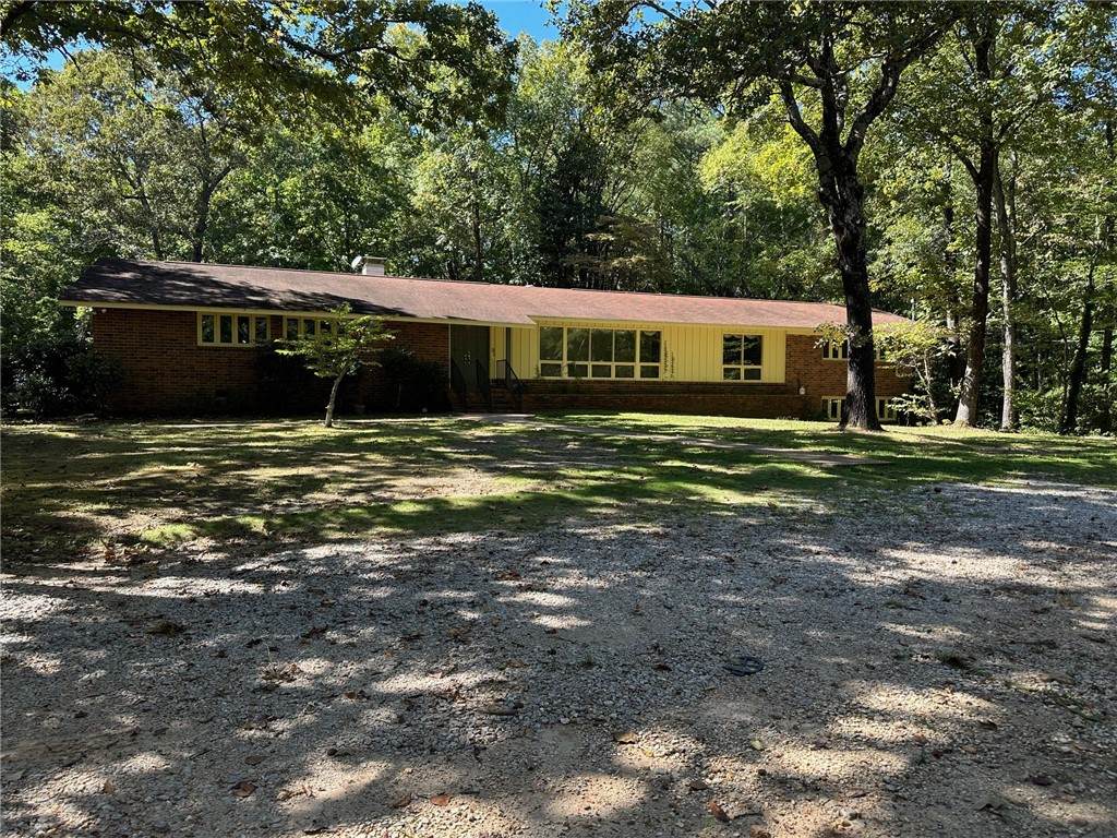 467 Southview Drive - Photo 1