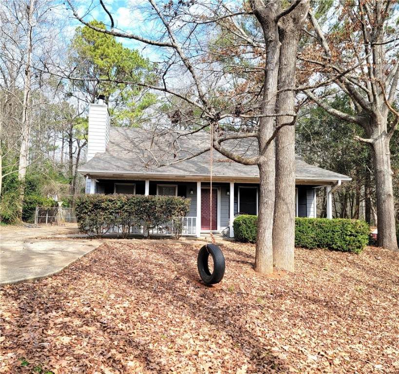 586 Oakview Circle - Photo 1