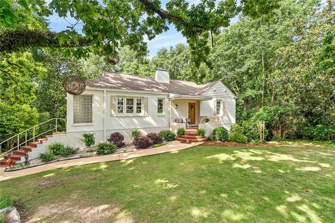 300 Chewacla Drive - Photo 1