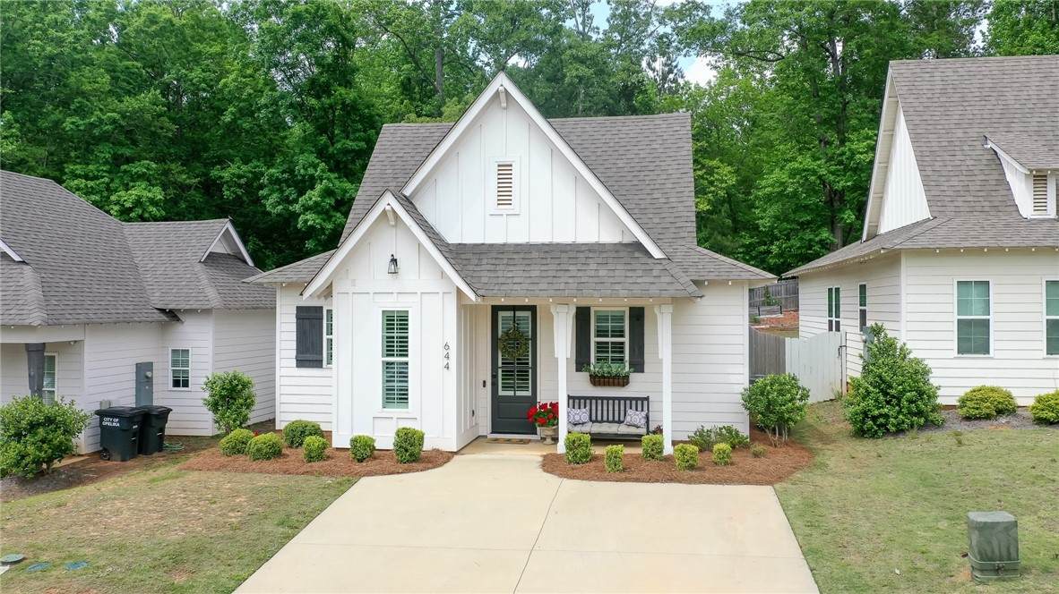 644 Village Drive - Photo 1