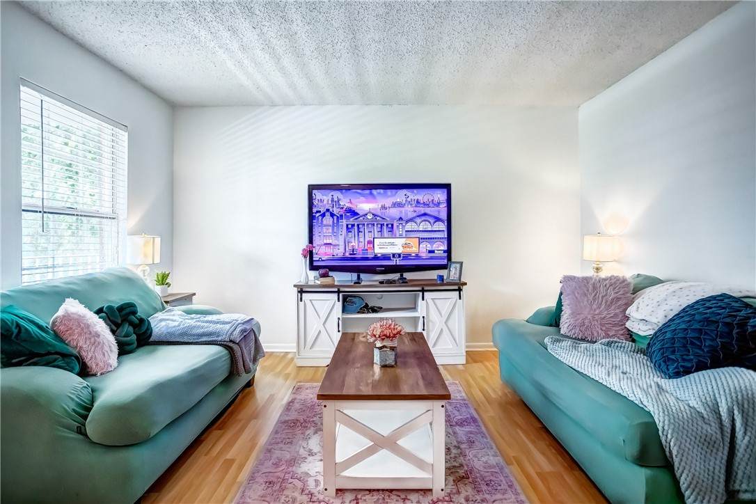 162 University Drive - Photo 1