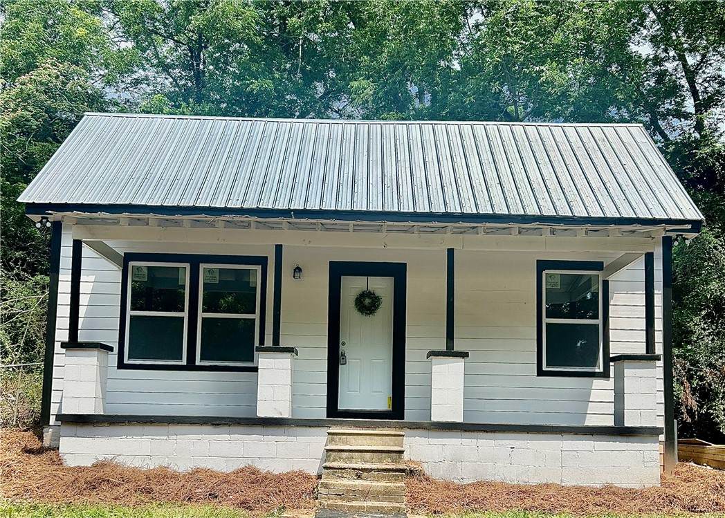 202 Smith Court - Photo 1