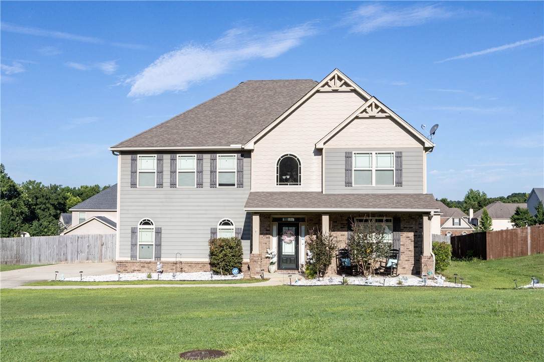 300 Holland Loop - Photo 1